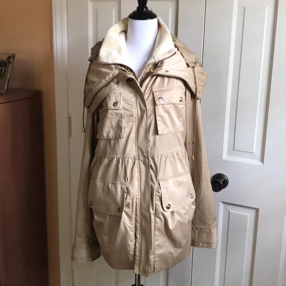 LaRok Faux Fur Vest & Parka/ Anorak Jacket. Size M